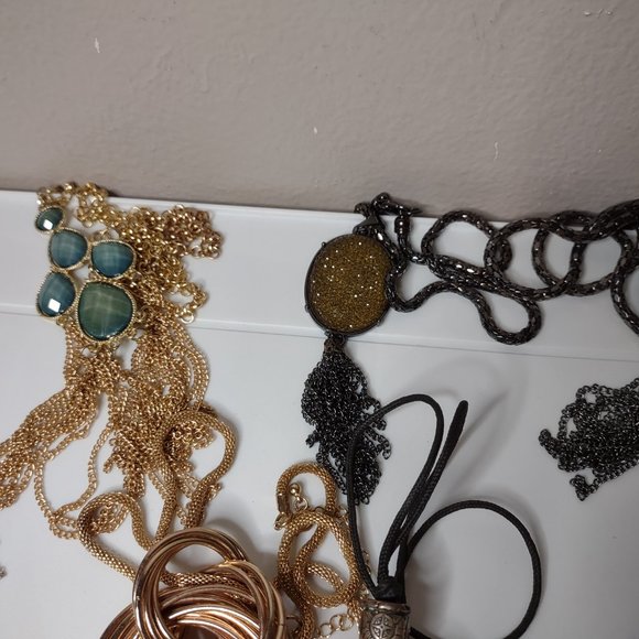 Lot Of 30 Pendant Necklaces - Picture 9 of 16